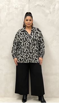 Immagine di PLUS SIZE QUALITY BLOUSE BLACK AND WHITE GRAPHIC DESIGN